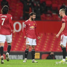 爱游戏game-曼城将与阿森纳展开对决，现场气氛火爆()